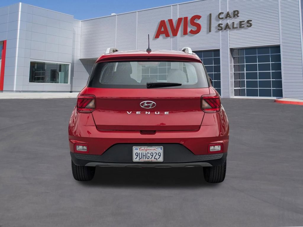 Used 2025 Hyundai Venue SEL FWD image 7