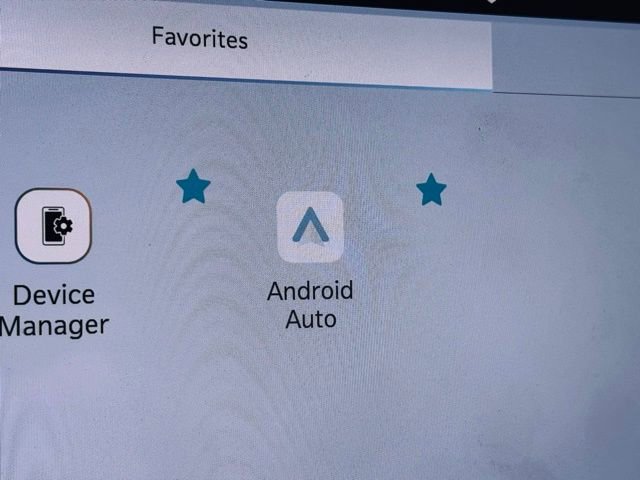 Certified 2024 Chrysler Pacifica Touring-L image 36