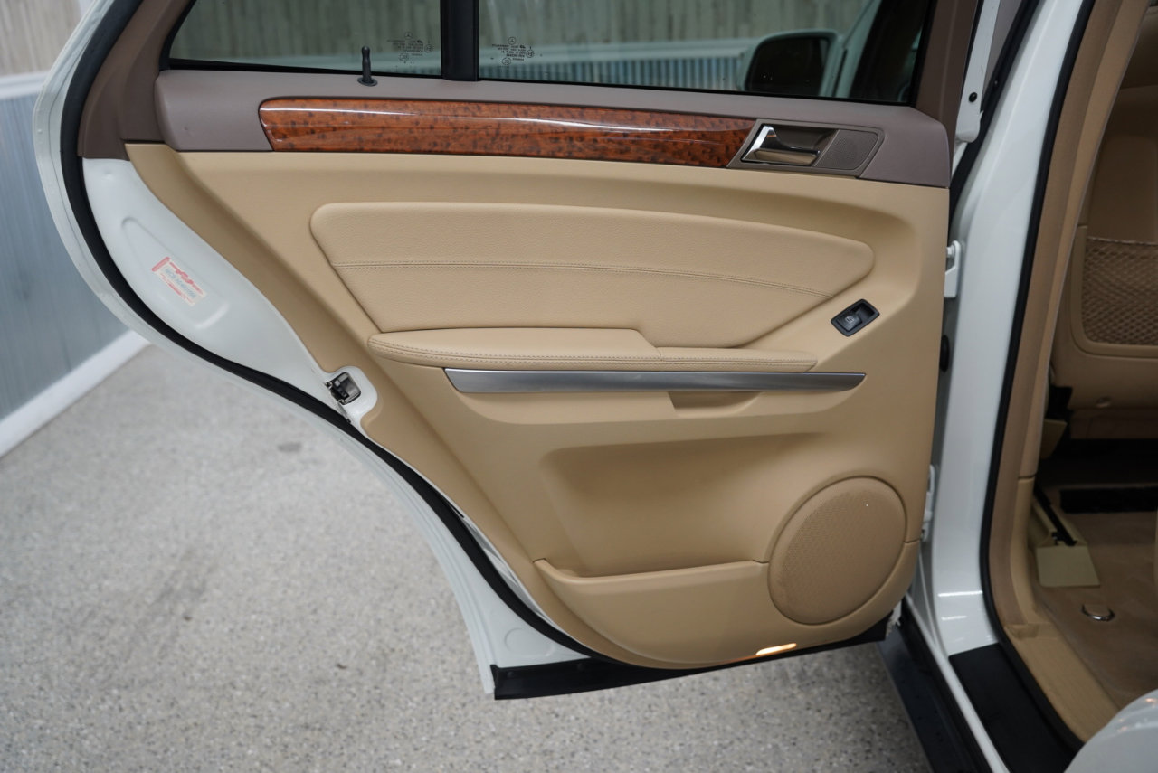 Used 2009 Mercedes-Benz ML 350 4MATIC image 34