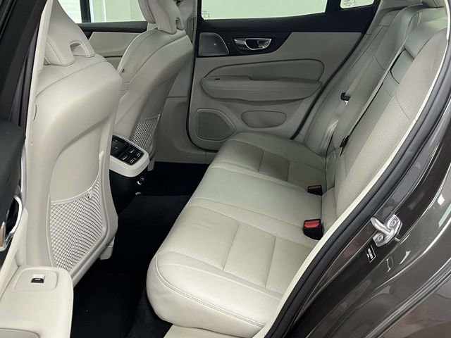 Used 2019 Volvo S60 T6 Inscription image 19