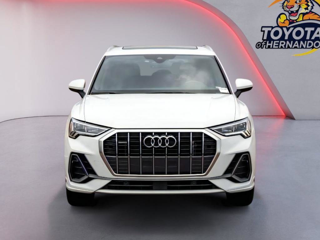 Used 2024 Audi Q3 2.0T Premium image 2