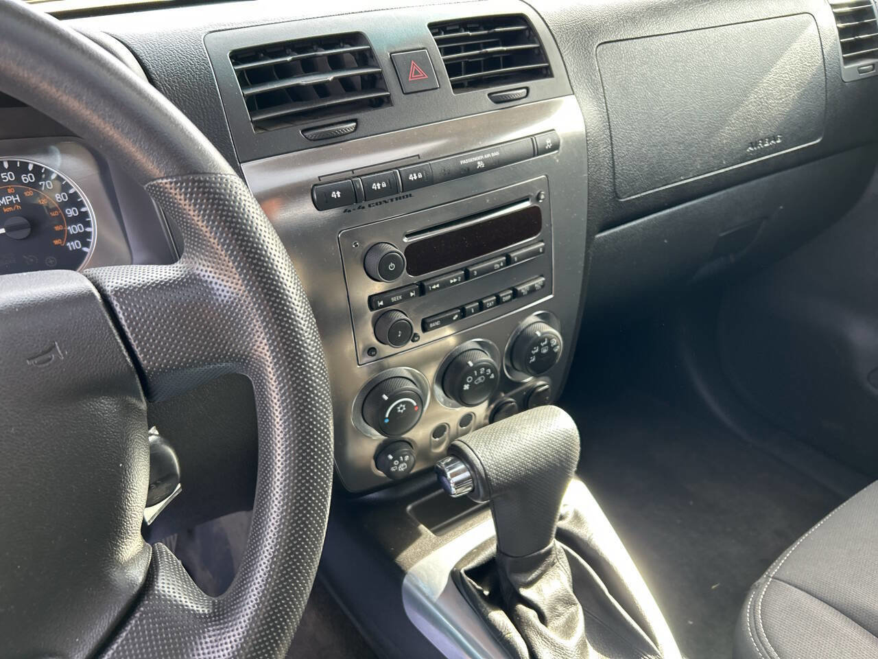 Used 2009 HUMMER H3 image 9