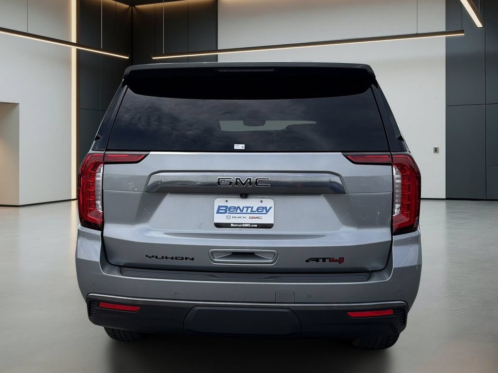 Used 2024 GMC Yukon AT4 w/ Technology Package AWD/4WD image 5