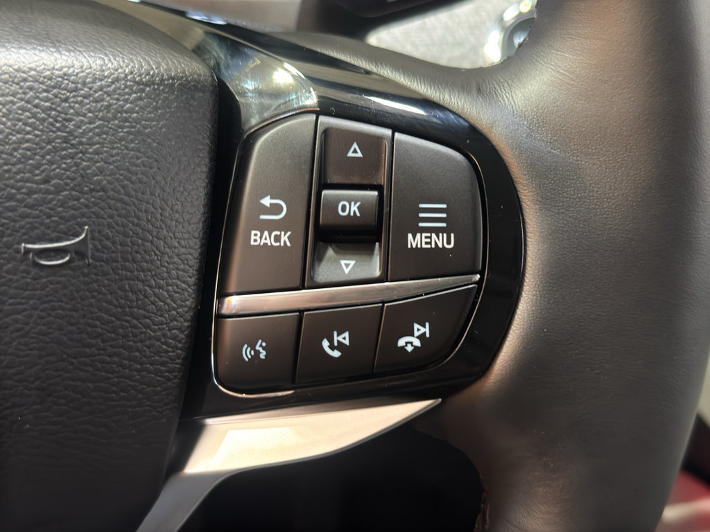 Used 2026 Ford Explorer Platinum w/ LUX Leather Package AWD/4WD image 27