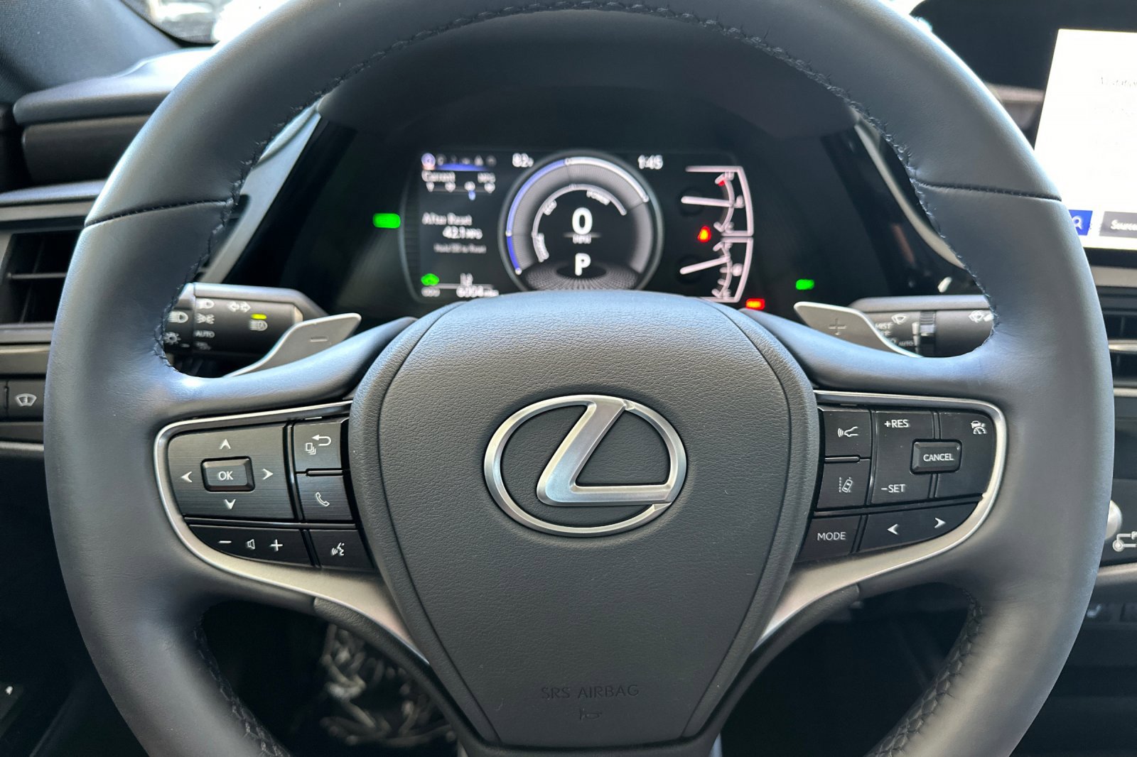 Used 2025 Lexus ES 300h w/ Premium Package FWD image 22