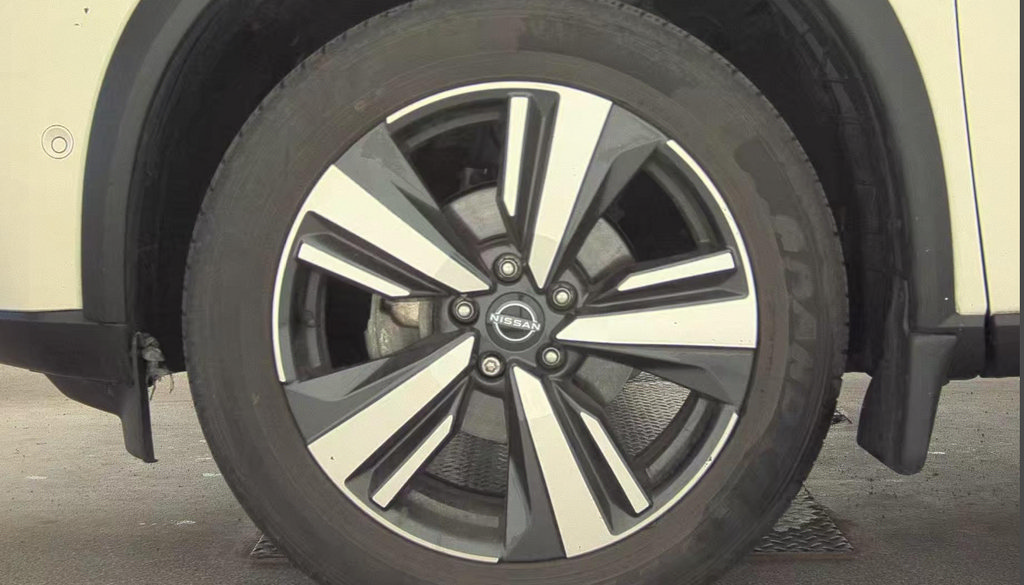 Used 2023 Nissan Rogue Platinum w/ Platinum Premium Package AWD/4WD image 7