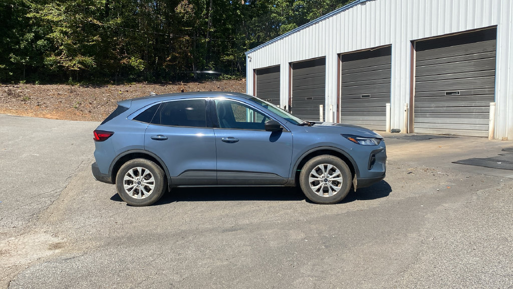 Used 2024 Ford Escape Active AWD/4WD image 4
