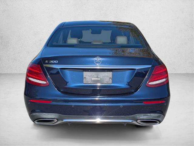Used 2017 Mercedes-Benz E 300 image 4