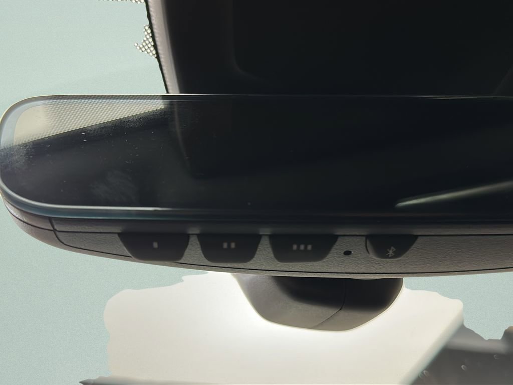 Used 2024 Volkswagen Golf R image 34