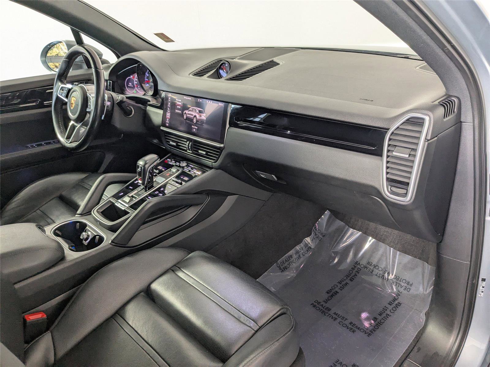 Used 2021 Porsche Cayenne image 23