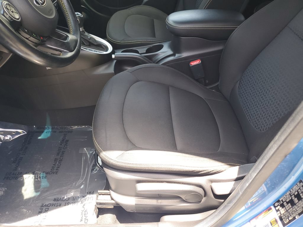 Used 2016 Kia Soul + w/ Designer's Package FWD image 21