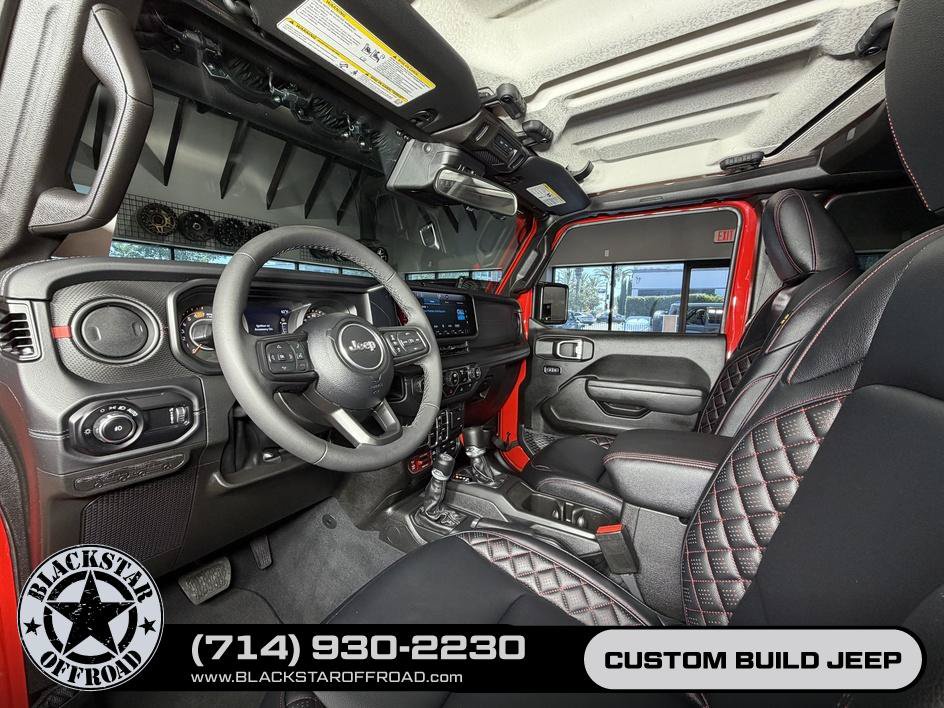 Used 2025 Jeep Wrangler Unlimited Rubicon AWD/4WD image 24