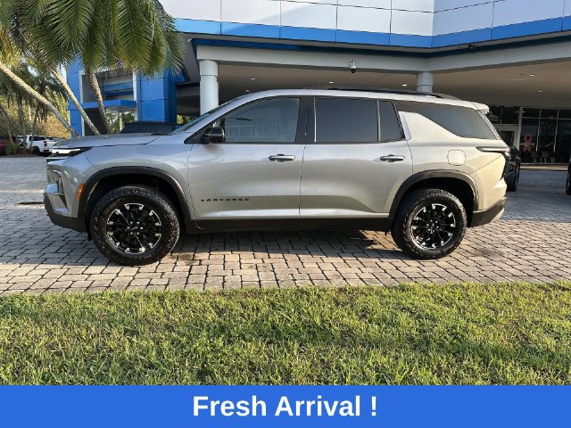Used 2025 Chevrolet Traverse Z71 w/ Driver Confidence Package AWD/4WD image 32