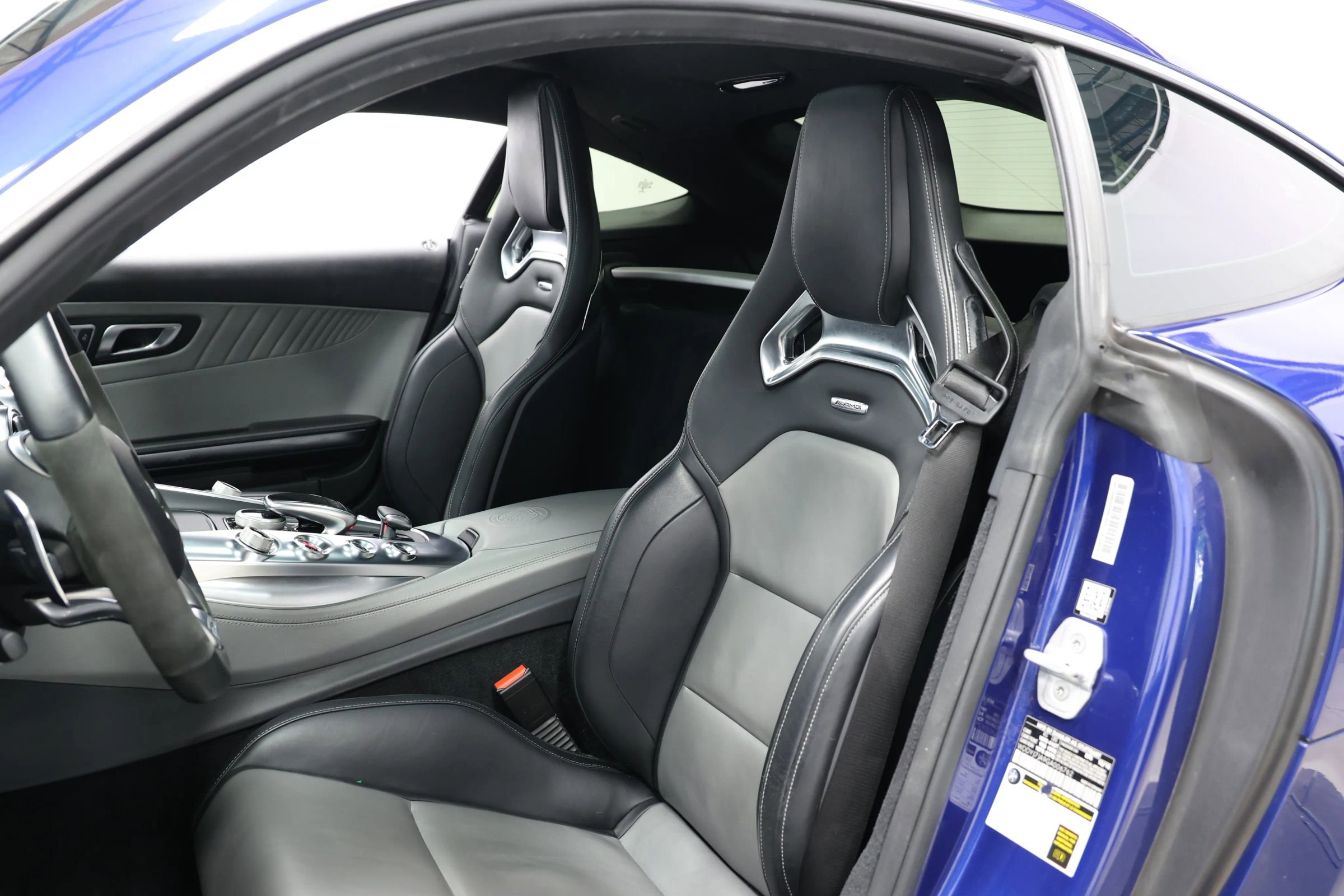 Used 2016 Mercedes-Benz AMG GT S image 3