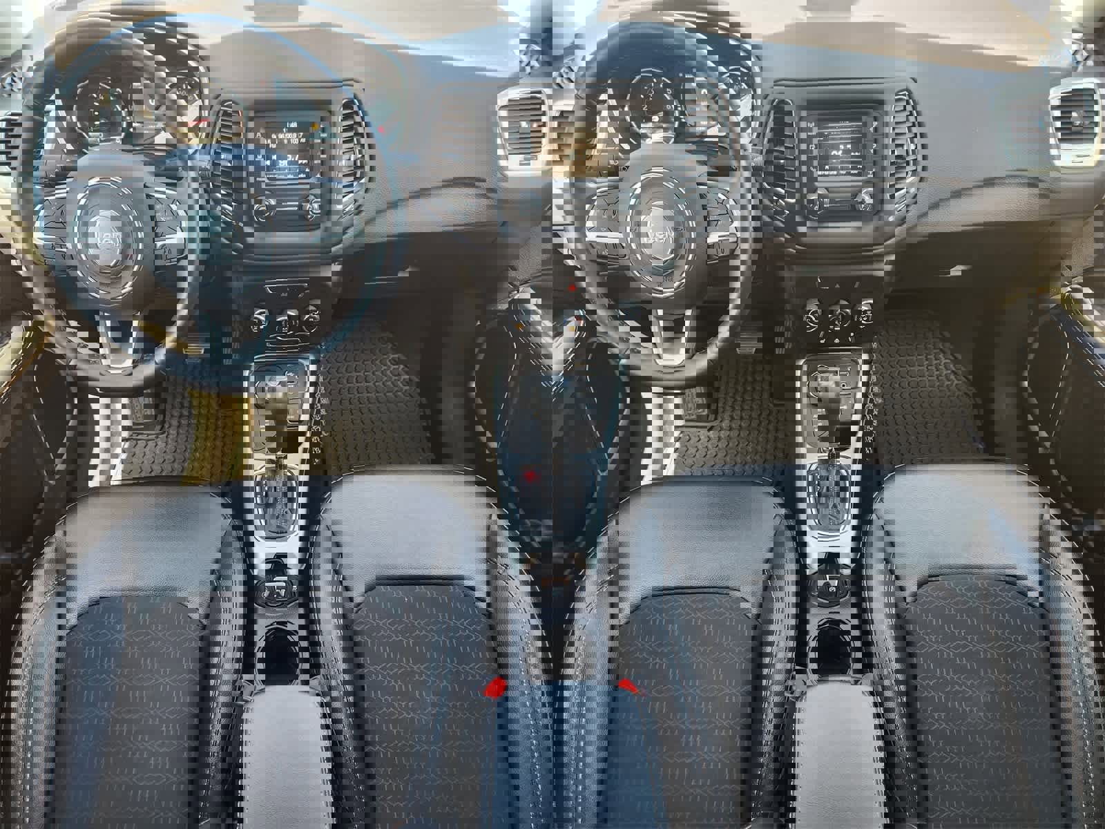 Used 2018 Jeep Compass Latitude w/ Cold Weather Group image 24