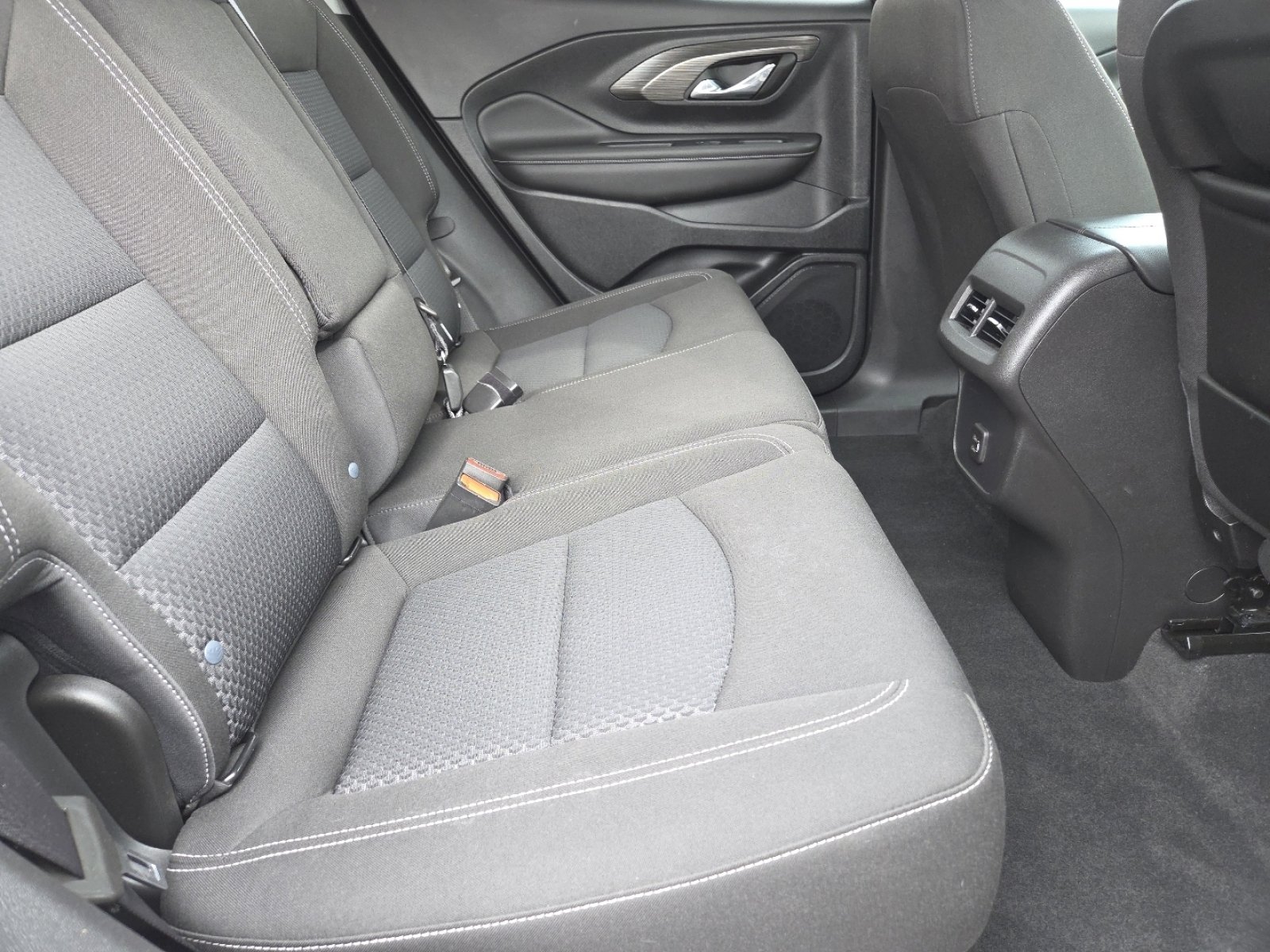 Used 2023 GMC Terrain SLE image 22