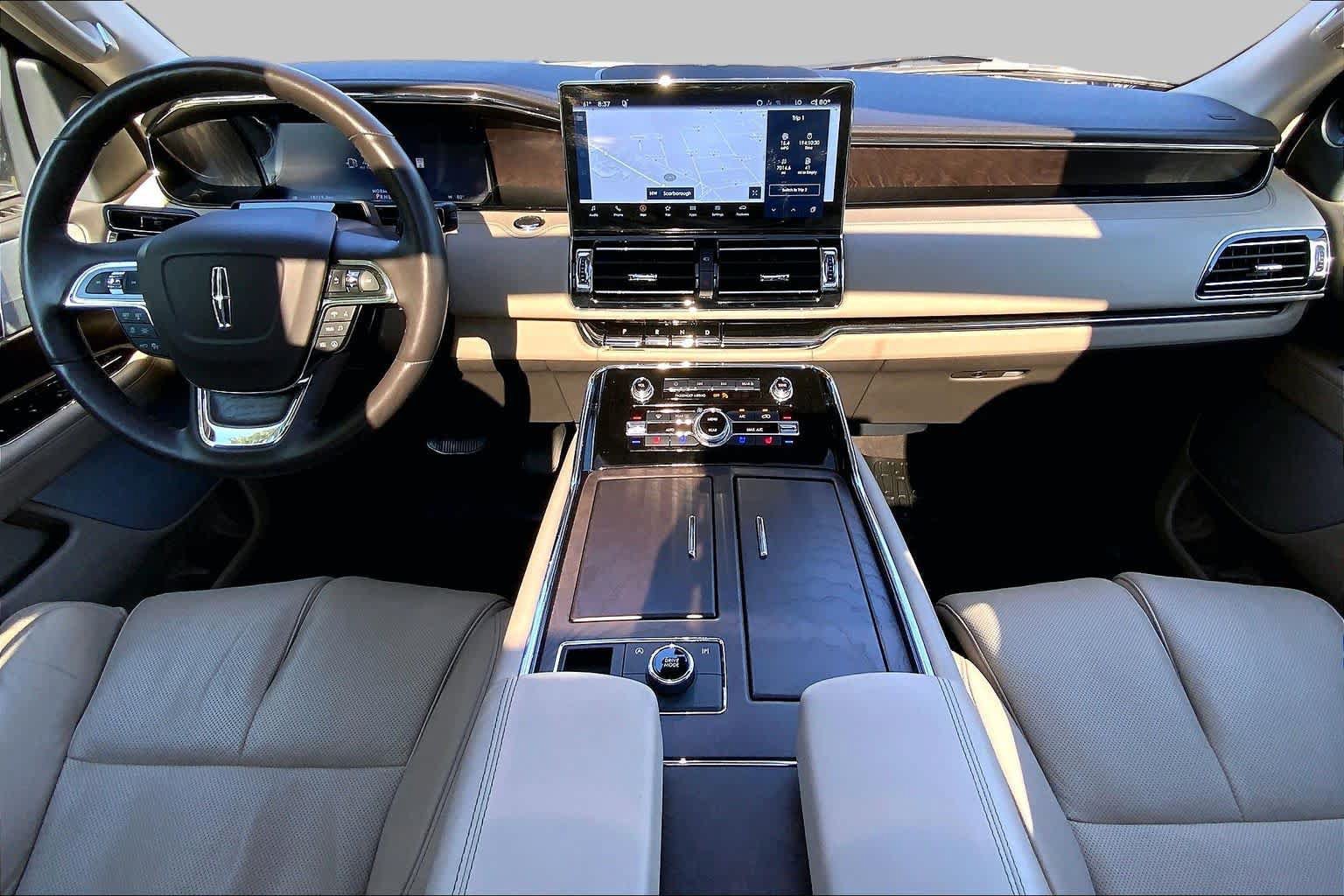 Used 2024 Lincoln Navigator Reserve AWD/4WD image 16