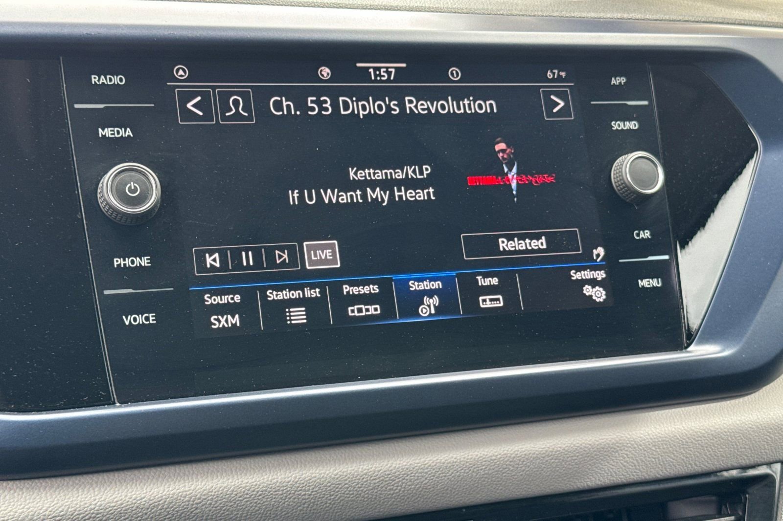 Used 2023 Volkswagen Taos SE image 18