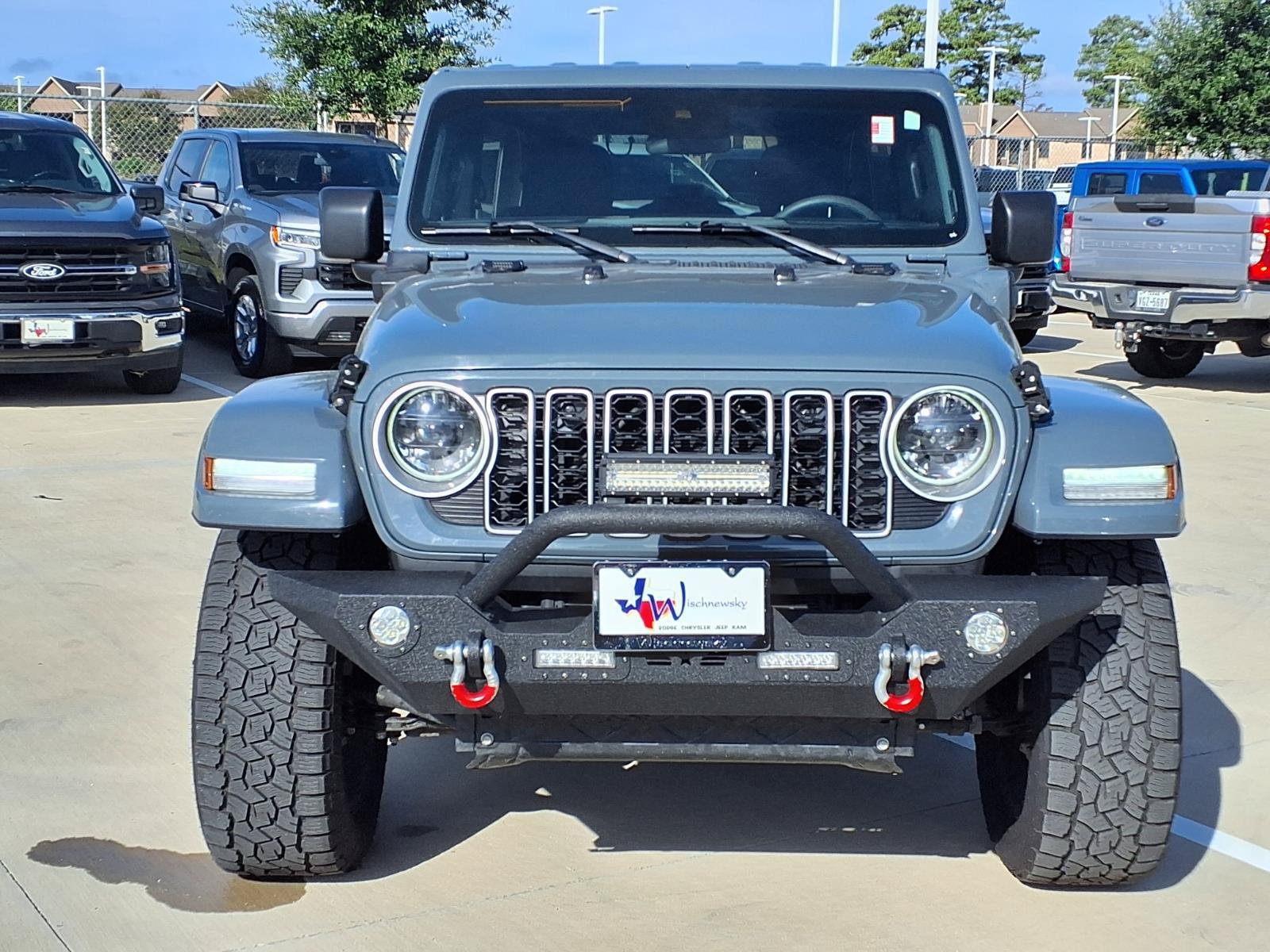 Used 2024 Jeep Wrangler Unlimited Sahara AWD/4WD image 4