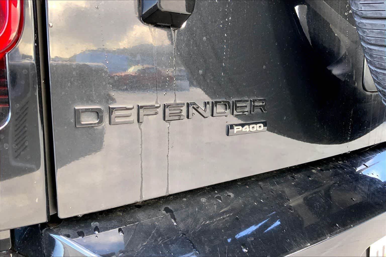 Used 2022 Land Rover Defender 110 X-Dynamic SE AWD/4WD image 7