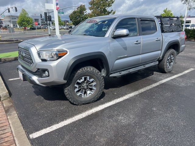Certified 2019 Toyota Tacoma TRD Off-Road AWD/4WD image 9