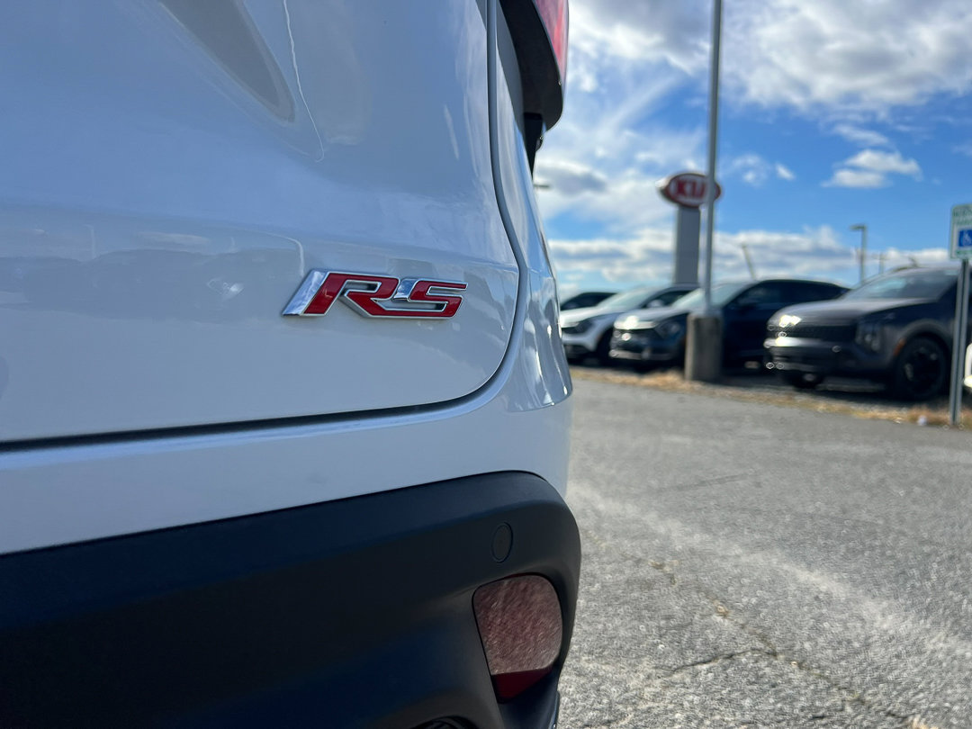 Used 2025 Chevrolet Trax RS w/ Sunroof Package image 5