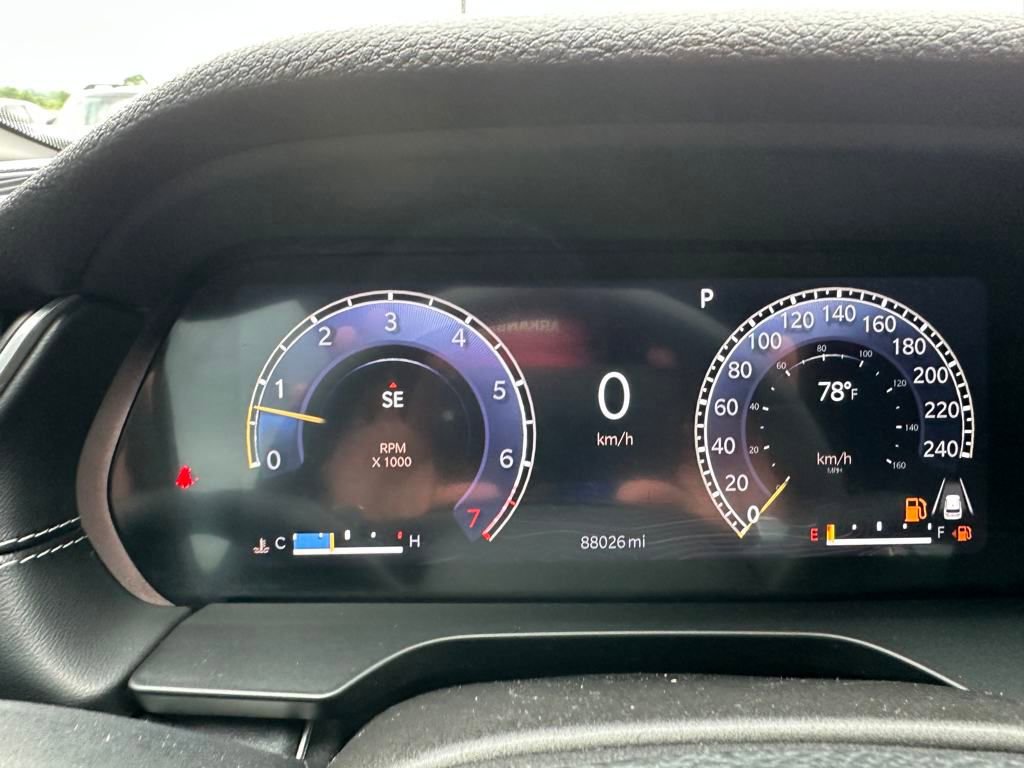 Used 2023 Jeep Grand Cherokee L Laredo image 12