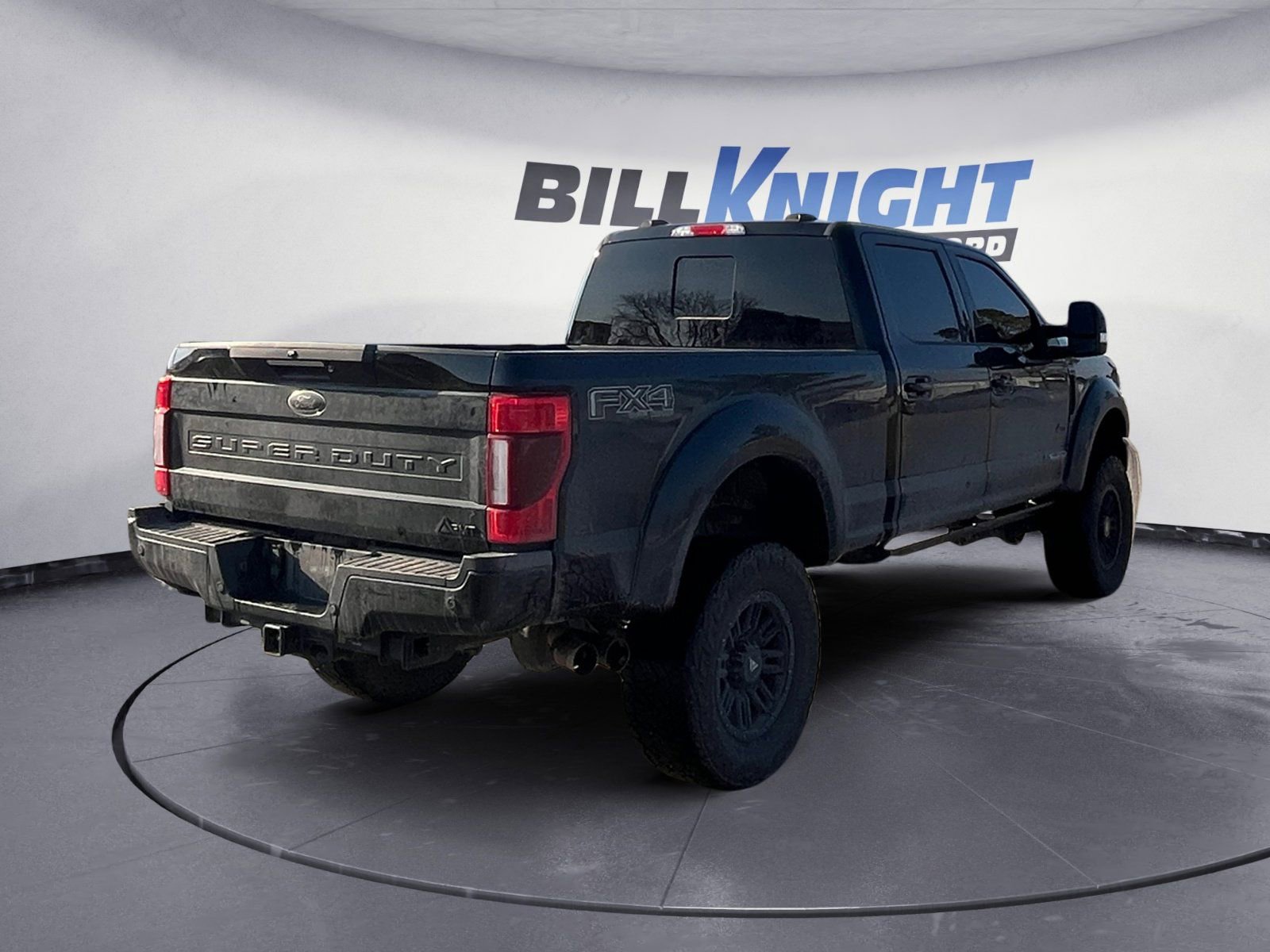 Used 2022 Ford F250 Lariat w/ Black Appearance Package image 5