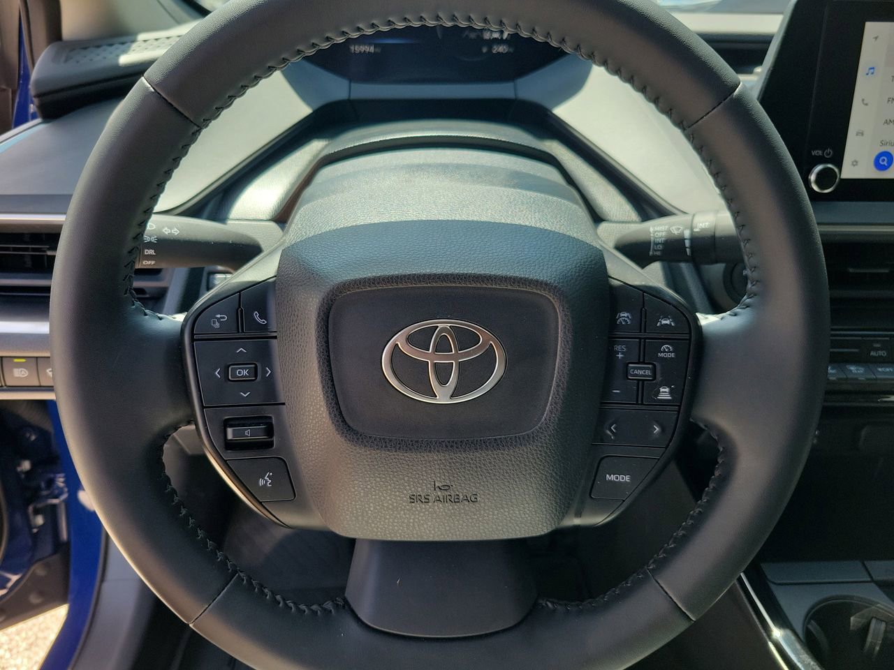Used 2025 Toyota Prius LE FWD image 18