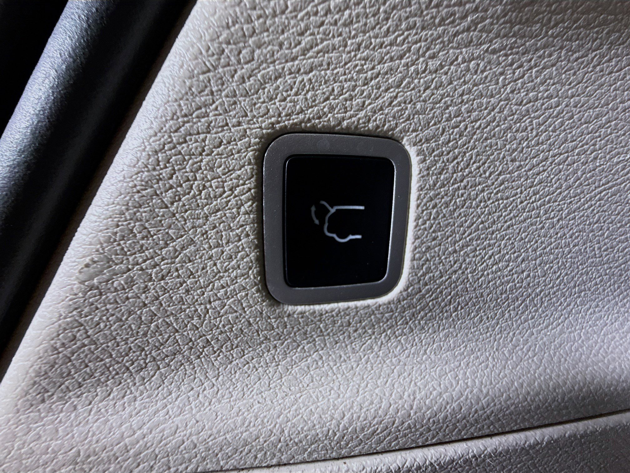 Used 2024 Chrysler Pacifica Touring-L FWD image 41