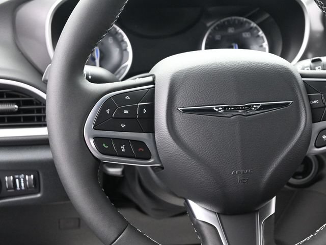 New 2025 Chrysler Voyager LX FWD image 27
