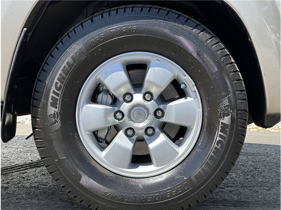 Used 2008 Toyota 4Runner SR5 AWD/4WD image 26