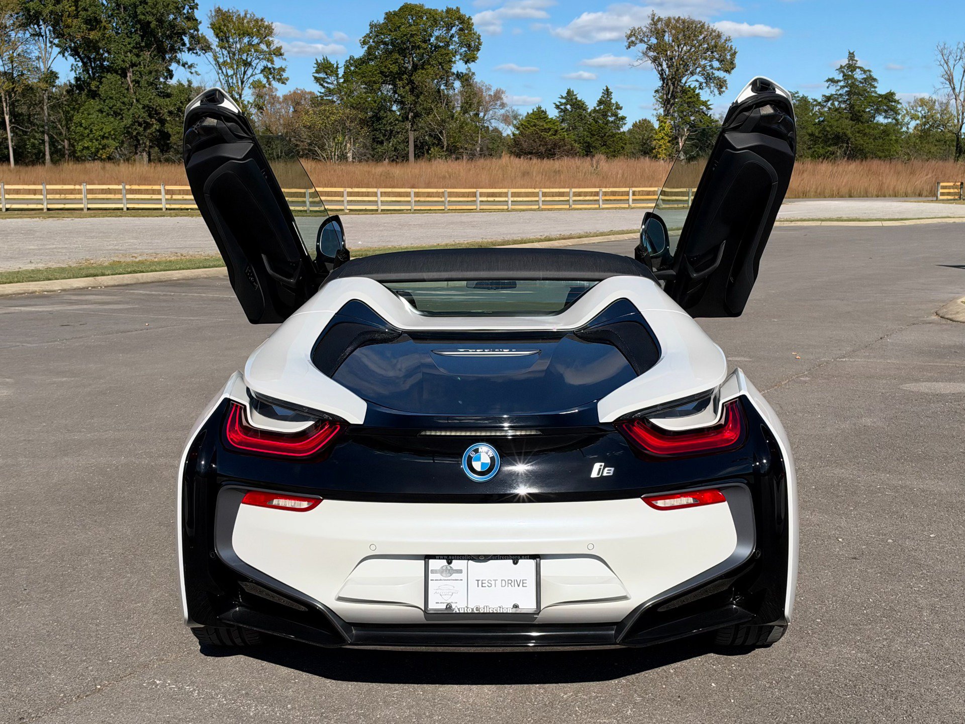 Used 2019 BMW i8 Roadster AWD/4WD image 18