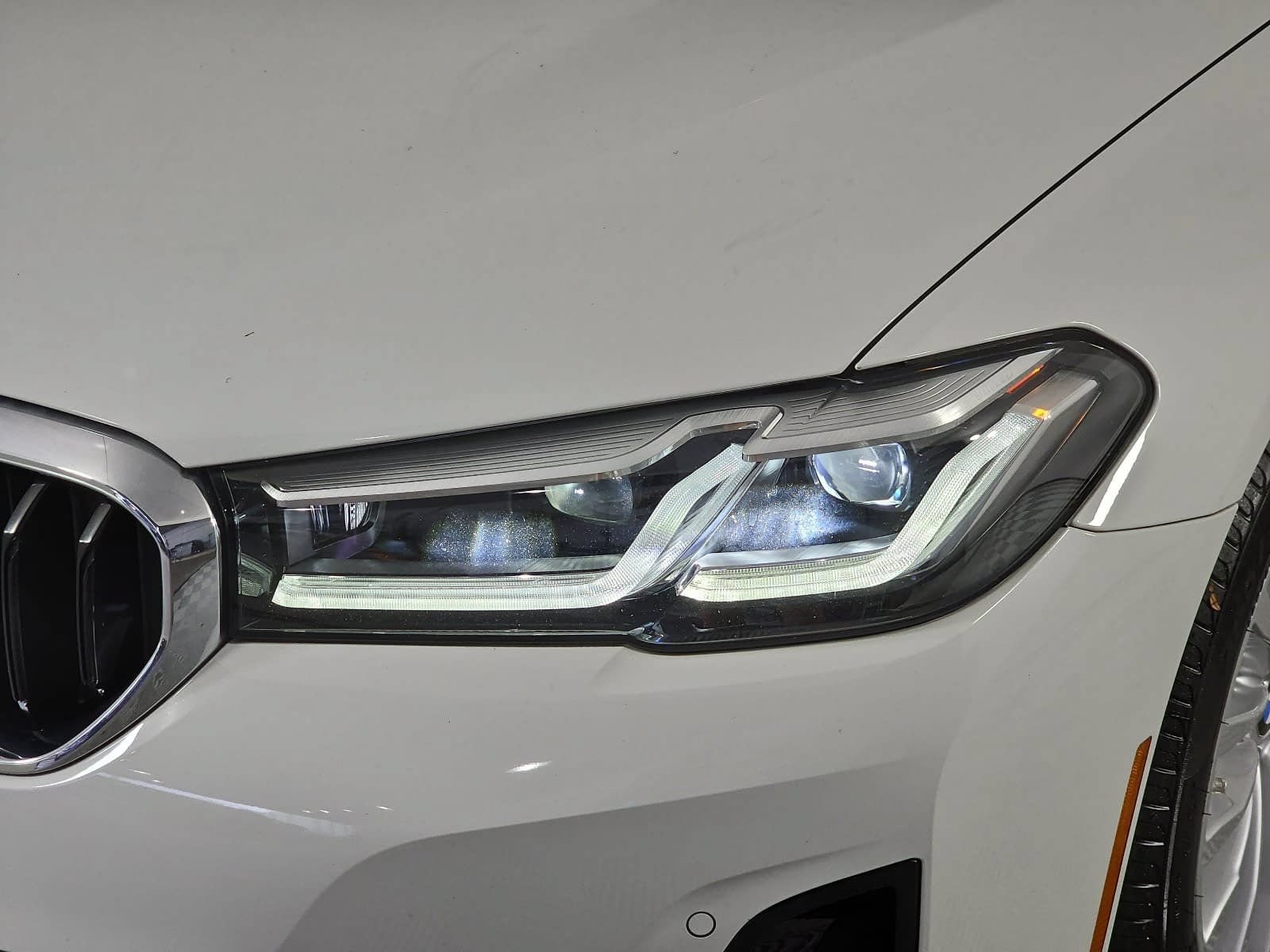 Used 2021 BMW 530i w/ Premium Package RWD image 31