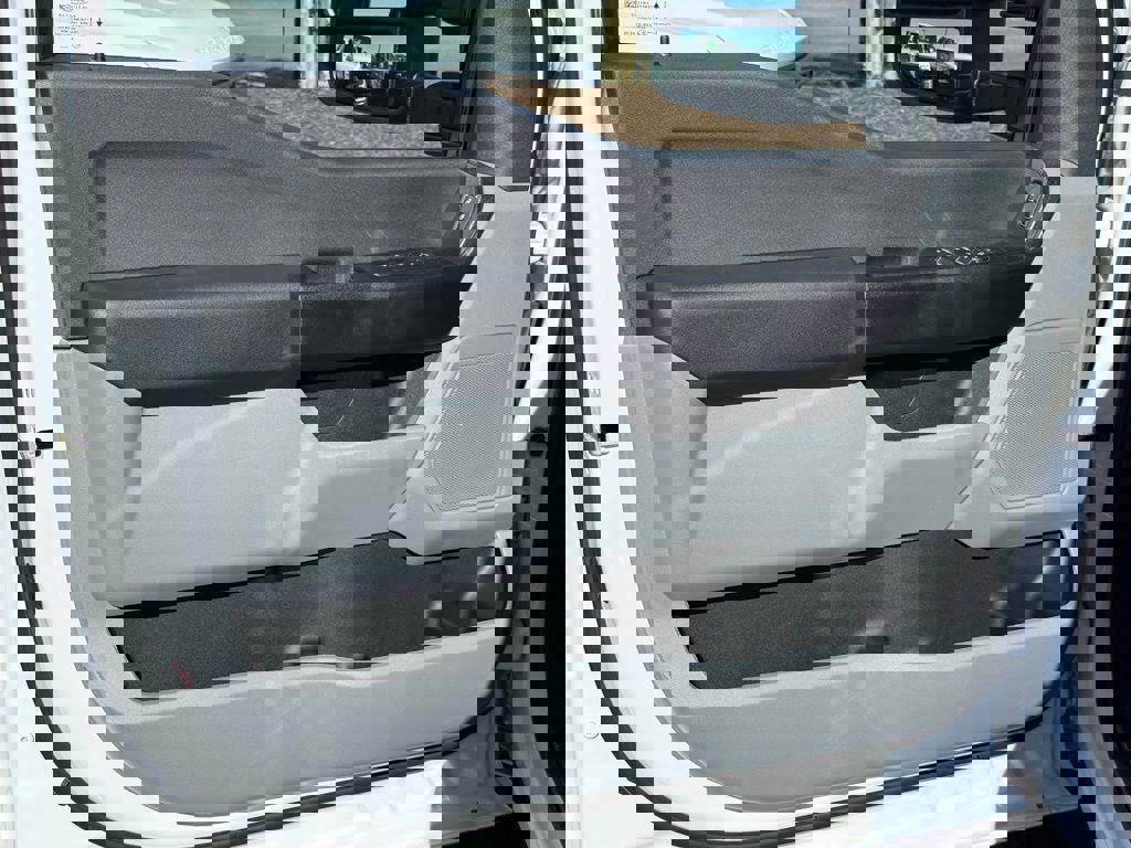 New 2026 Ford F250 XL w/ XL Chrome Package image 11
