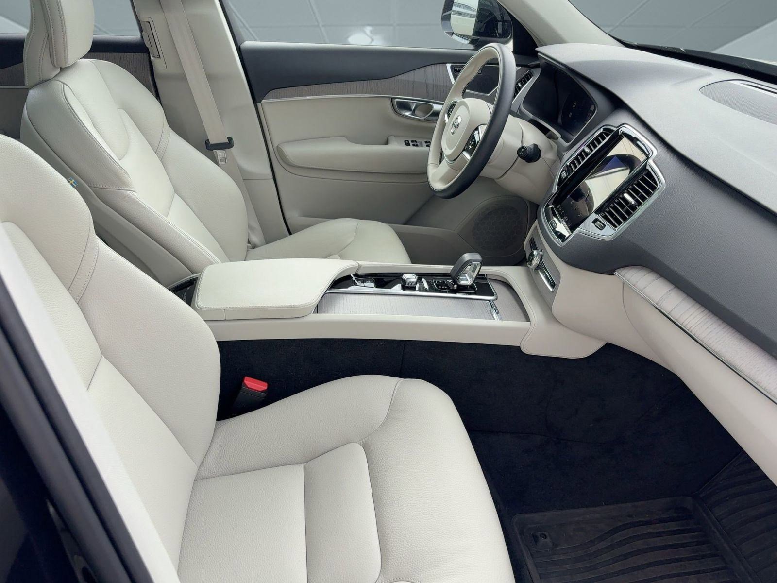 Certified 2024 Volvo XC90 B5 Plus w/ Protection Package Premier image 30