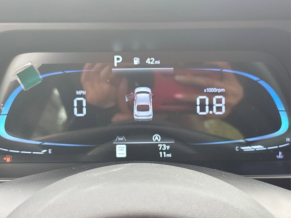 New 2025 Hyundai Elantra SE image 13