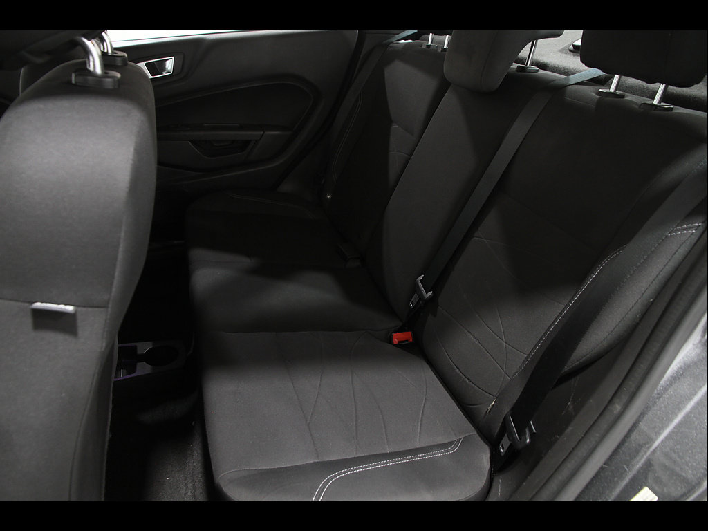 Used 2015 Ford Fiesta SE FWD image 15