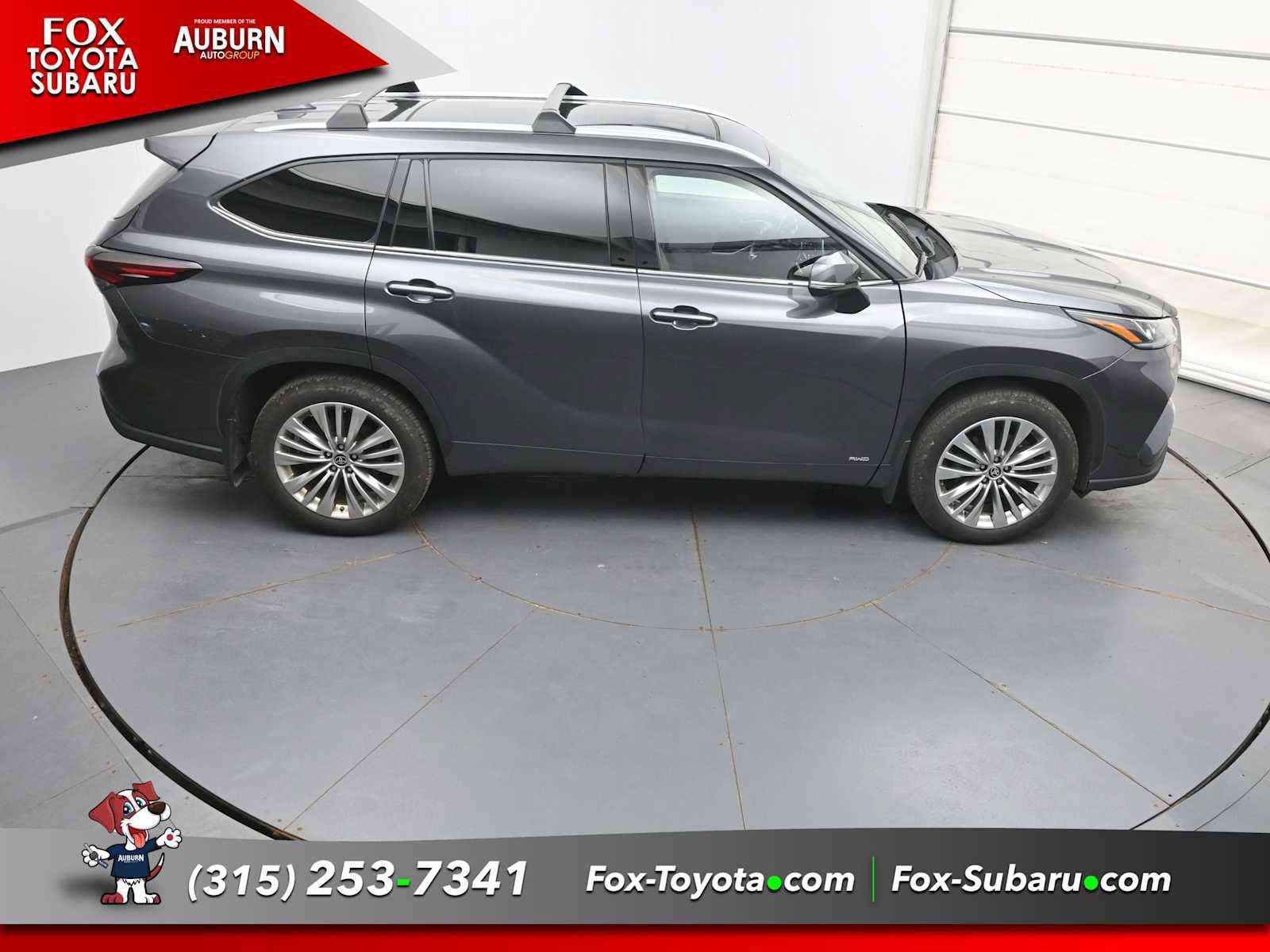 Used 2024 Toyota Highlander Platinum AWD/4WD image 31