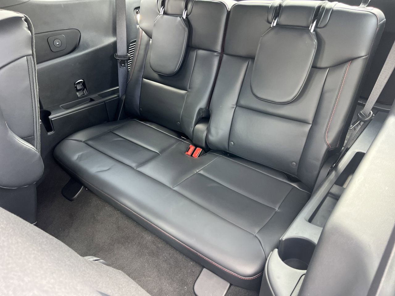 New 2026 Ford Explorer ST-Line w/ ST-Line Street Pack image 23