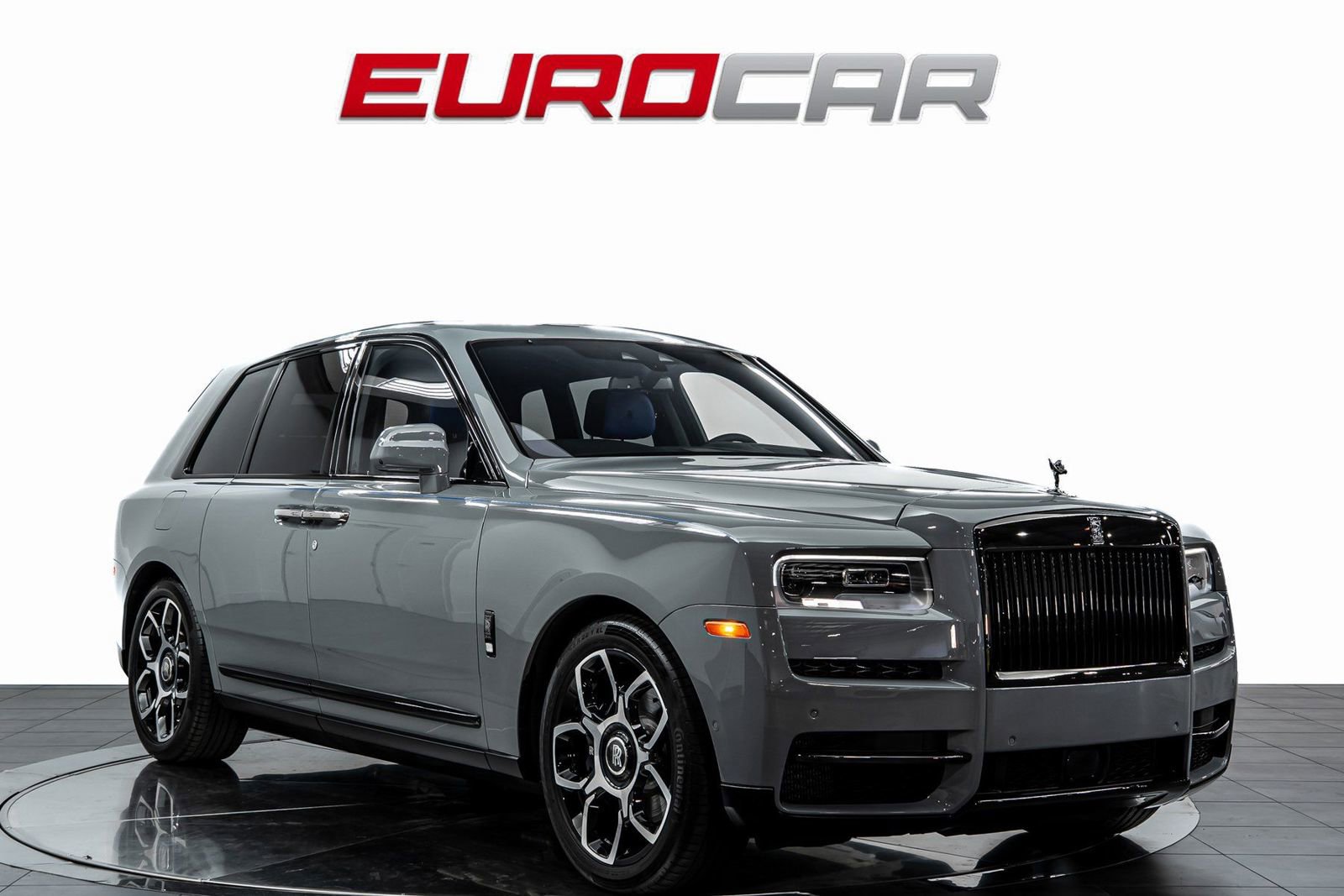 Used 2022 Rolls-Royce Cullinan Black Badge w/ Dark Exterior Package image 9