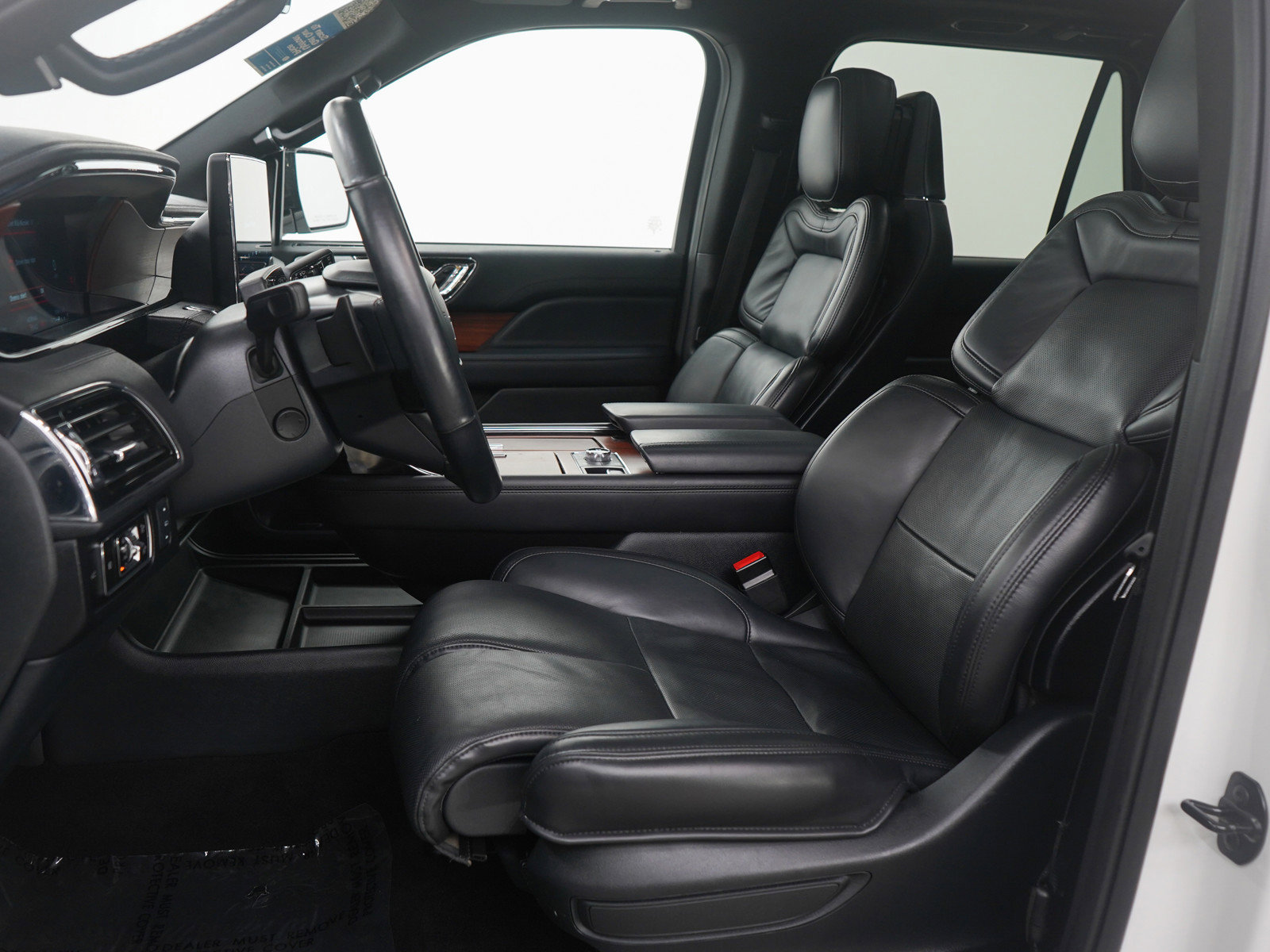Used 2024 Lincoln Navigator L Reserve w/ Equipment Group 201A AWD/4WD image 20