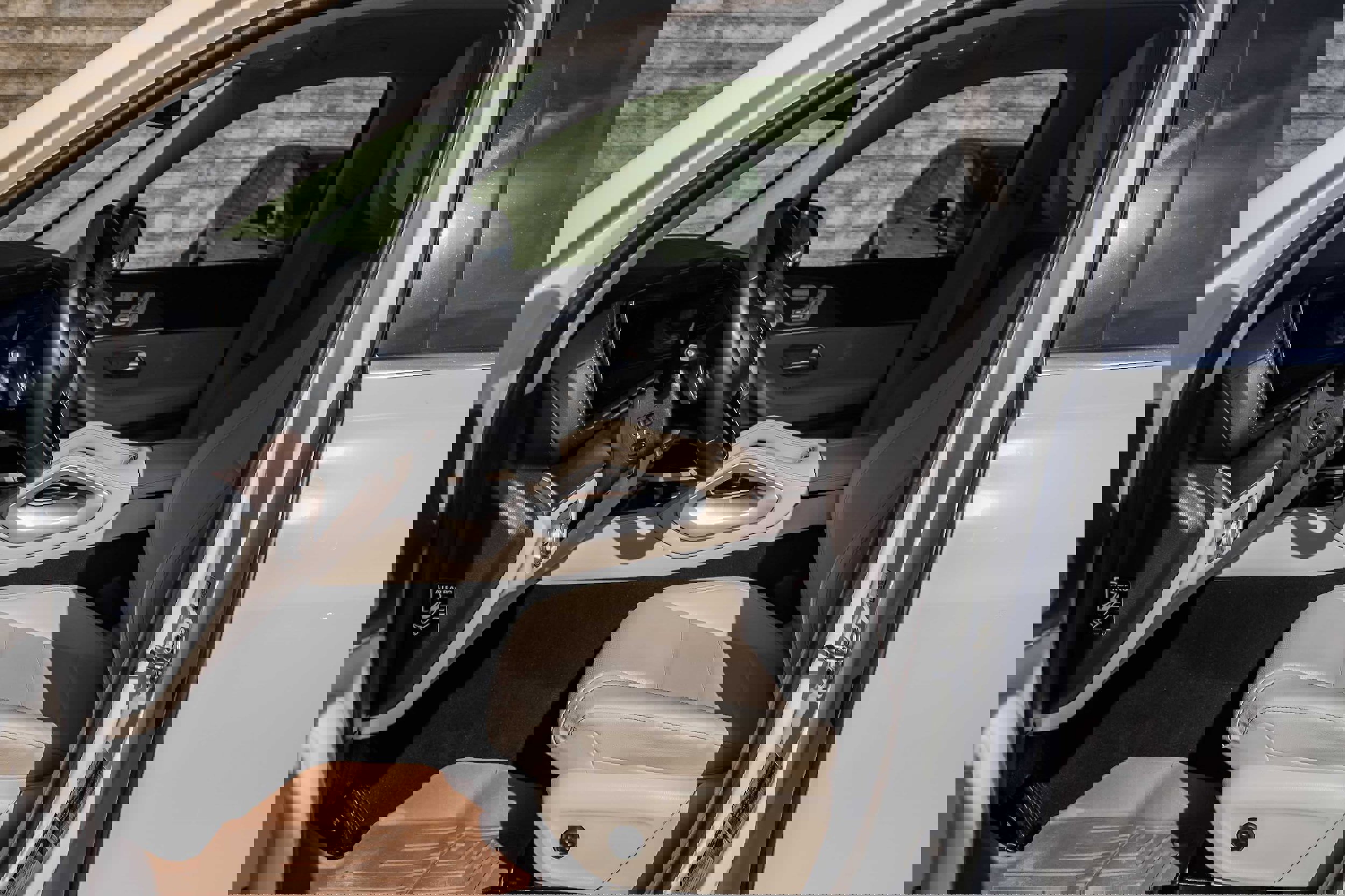 Used 2024 Mercedes-Benz GLS 450 4MATIC image 24