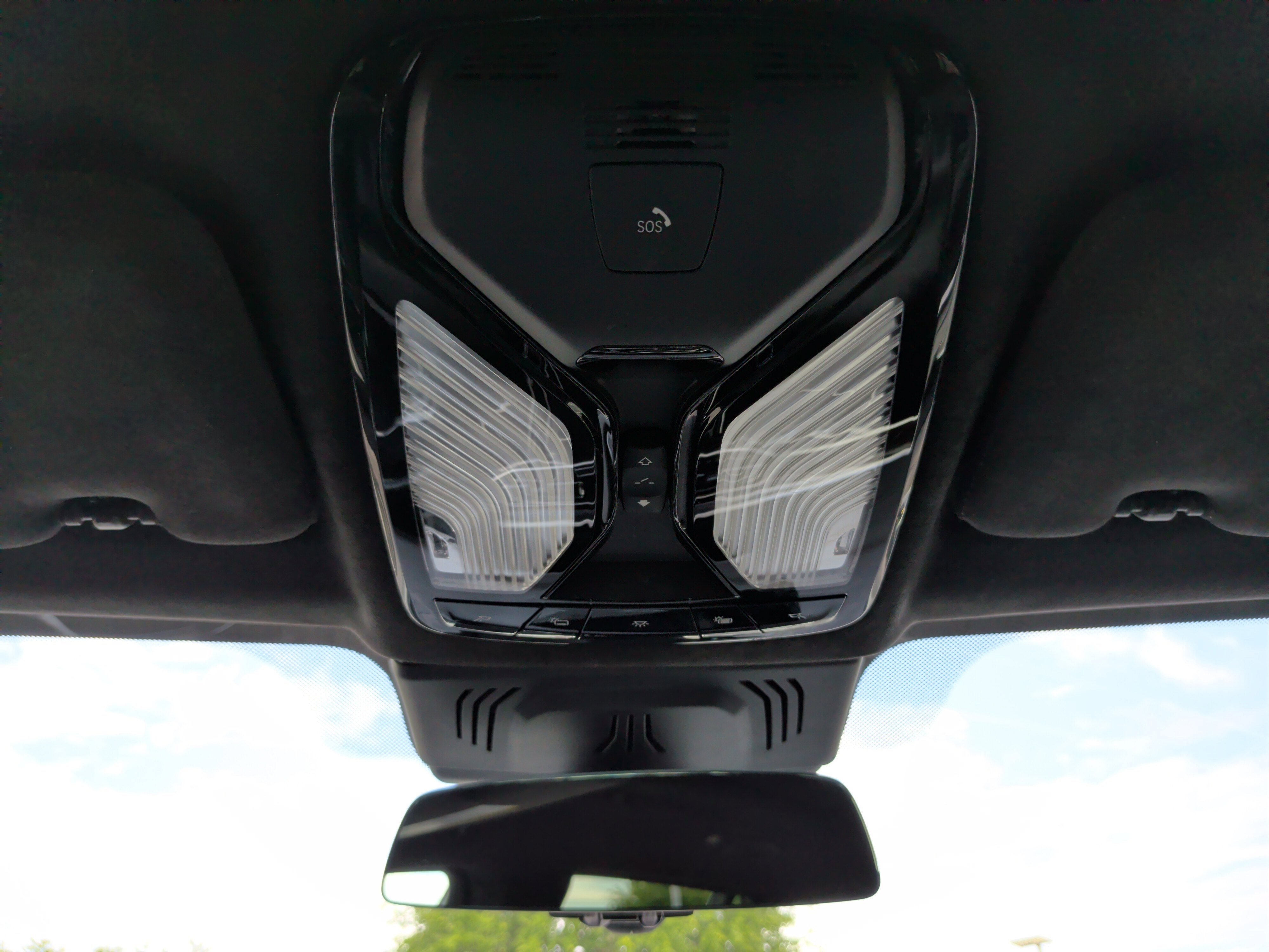 Used 2021 BMW X7 M50i w/ Dynamic Handling Package image 30