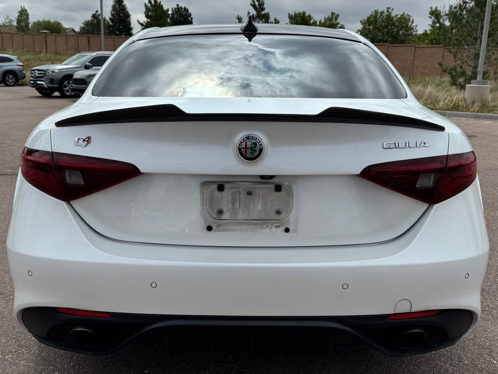 Used 2018 Alfa Romeo Giulia Ti Sport w/ Quick Order Package 22S Sport AWD/4WD image 5