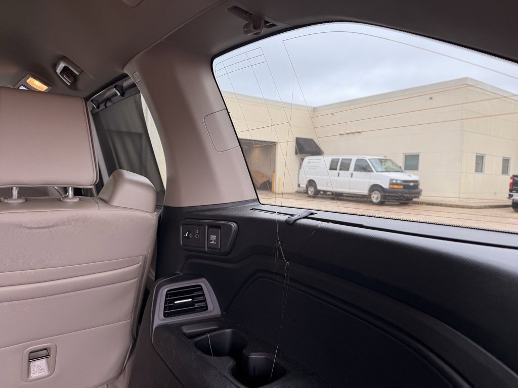 Used 2022 Honda Odyssey Elite image 9