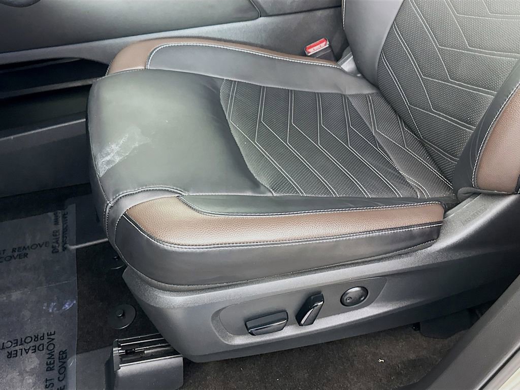 Certified 2024 Nissan Pathfinder Platinum image 27