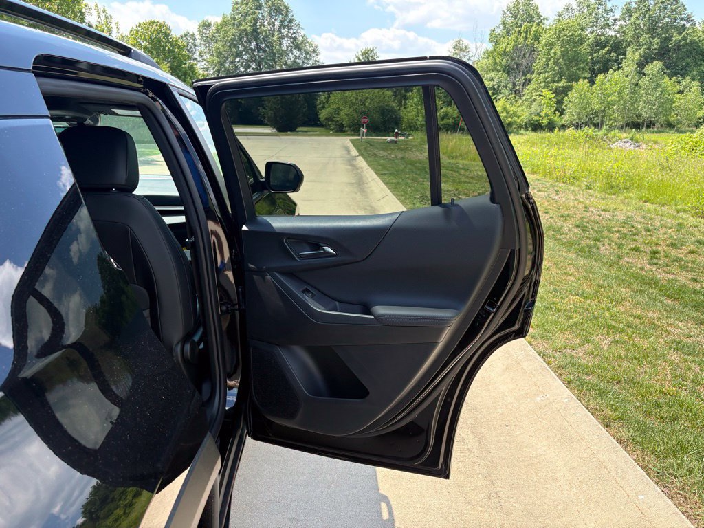 New 2026 Chevrolet Equinox LT w/ Convenience Package II FWD image 40
