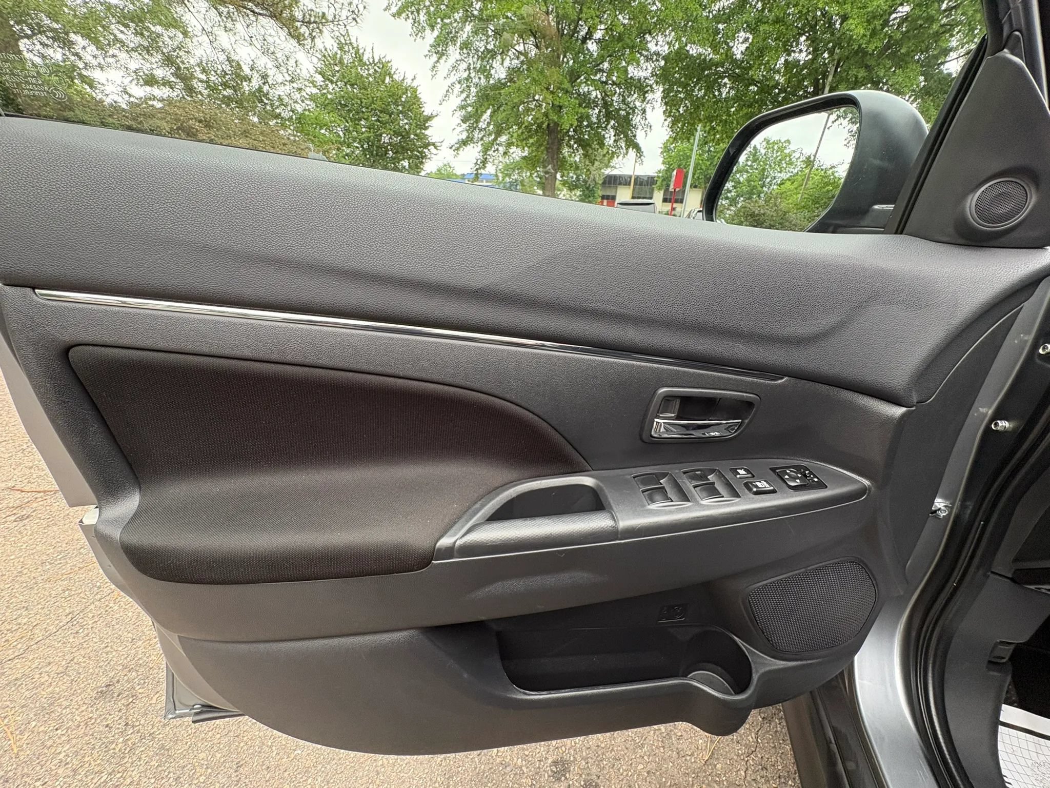 Used 2025 Mitsubishi Outlander Sport ES AWD/4WD image 26