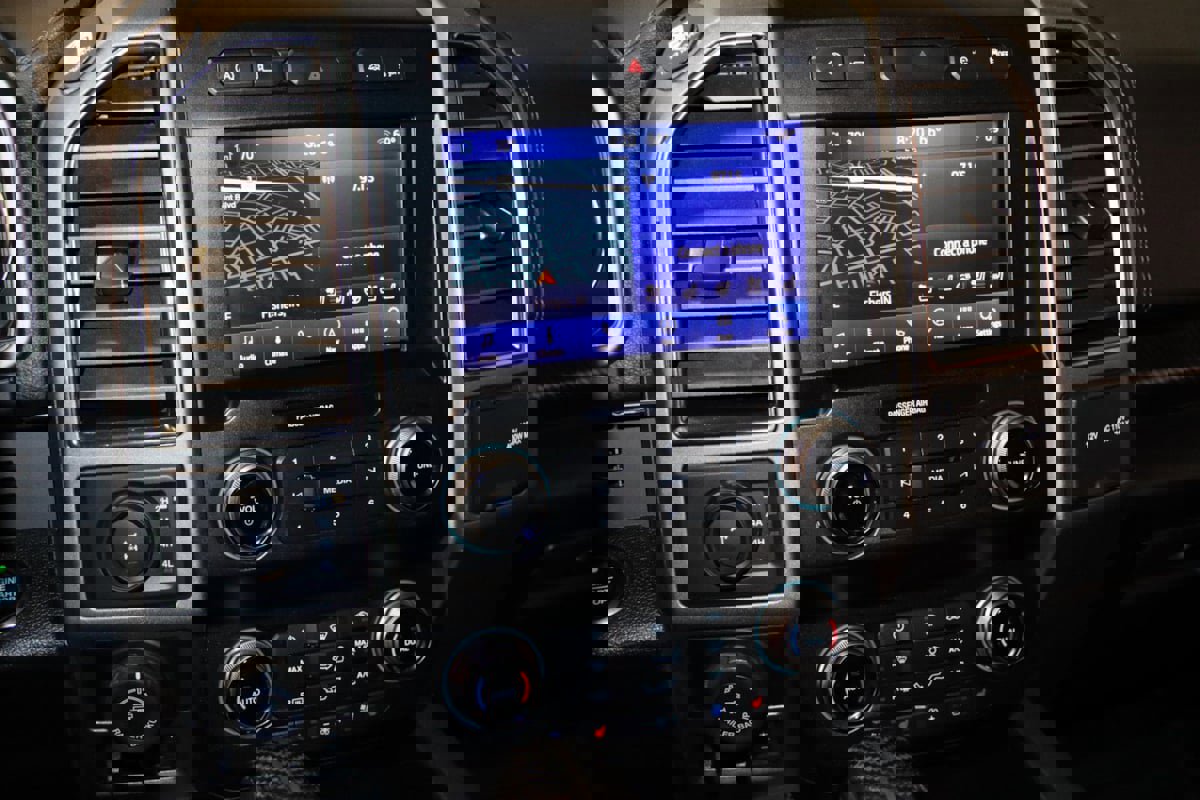 Used 2020 Ford F150 Raptor w/ Equipment Group 802A Luxury image 55